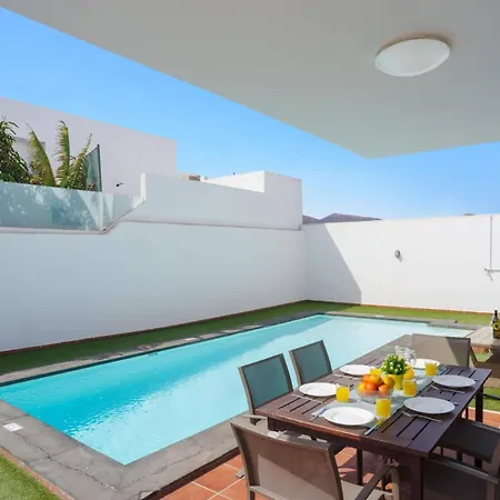 Villa Luz Lanzarote By Puerto del Carmen